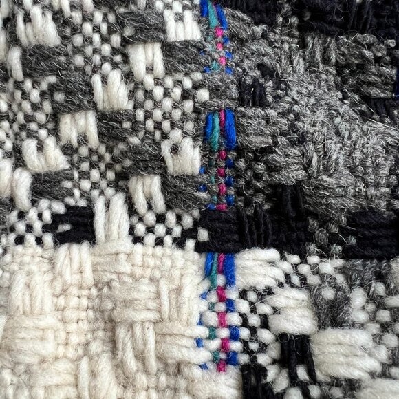 Vintage 90's Wool Chunky Pullover Plaid Sweater, Hand Knit, Cream Gray, XL - Picture 5 of 9